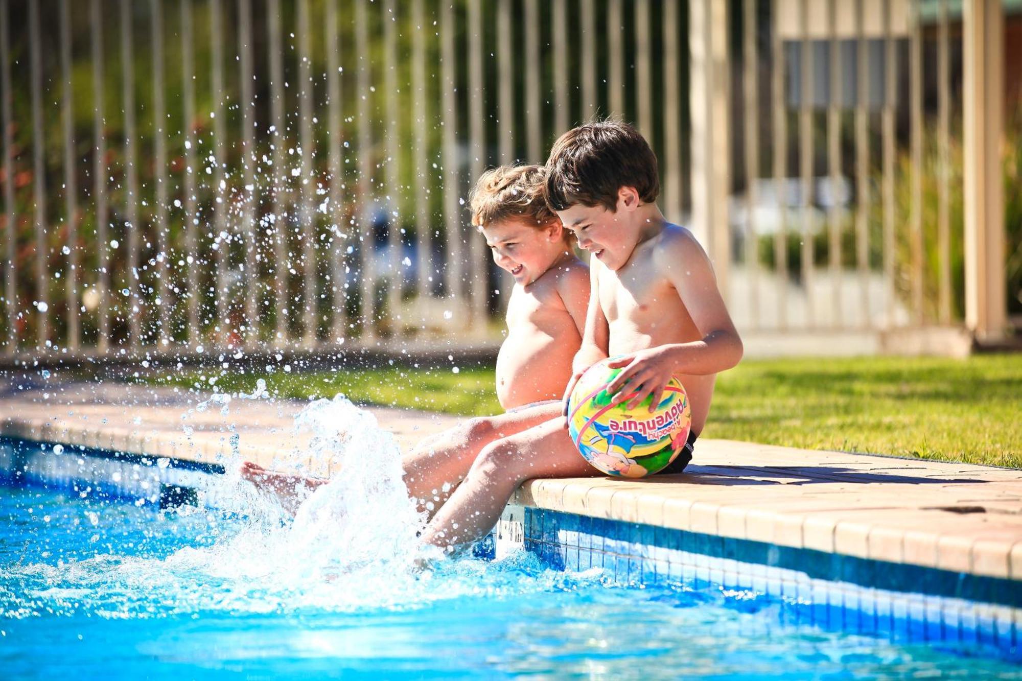 Nrma Dubbo Holiday Park Hotel Exterior foto