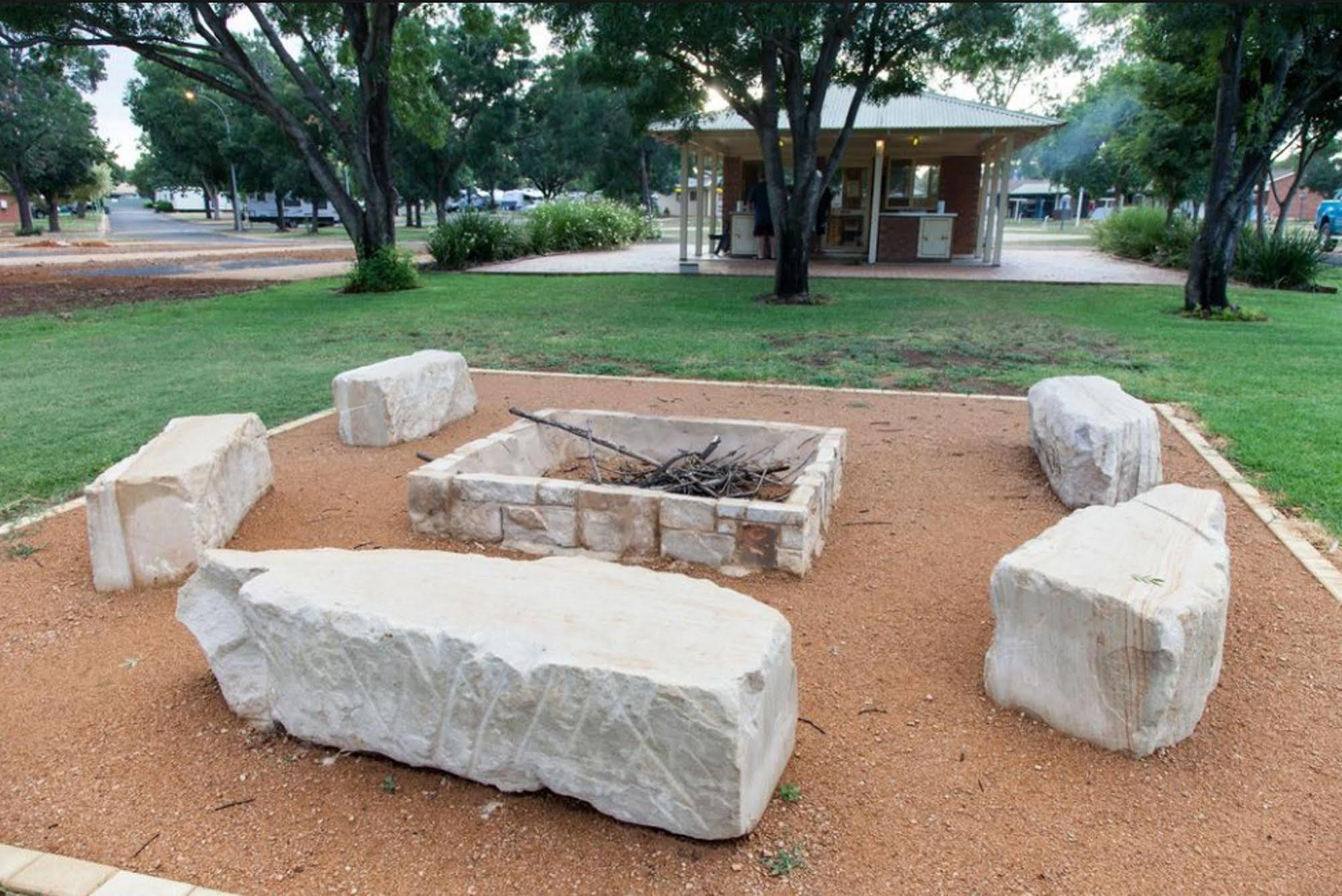 Nrma Dubbo Holiday Park Hotel Exterior foto